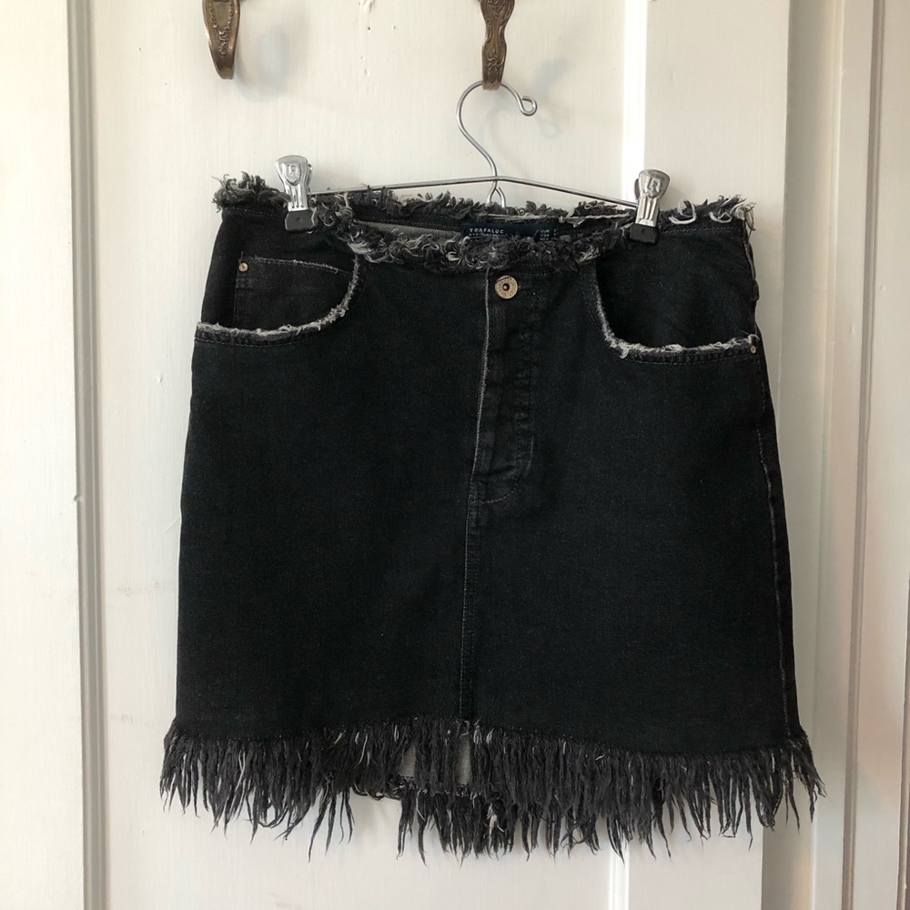 Zara Distresses Black Jean Mini Skirt, Size S